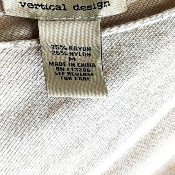 Vertical Design Wmns M Beige Zip Pocket Scoop Neck Full Zip Back Top - Picture 5 of 7